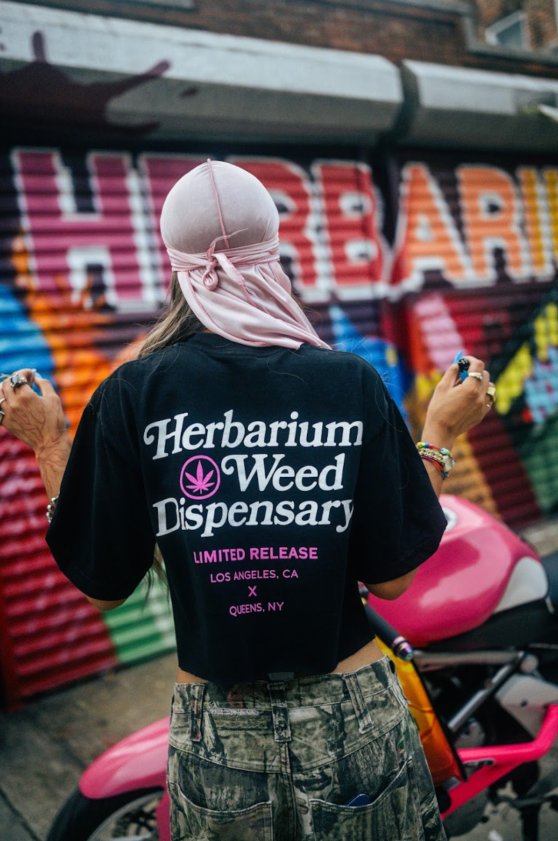 Herbarium Weed Tee